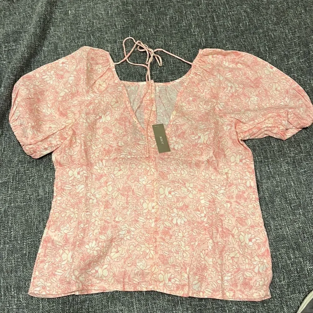 J. Crew V-back linen top in tossed floral